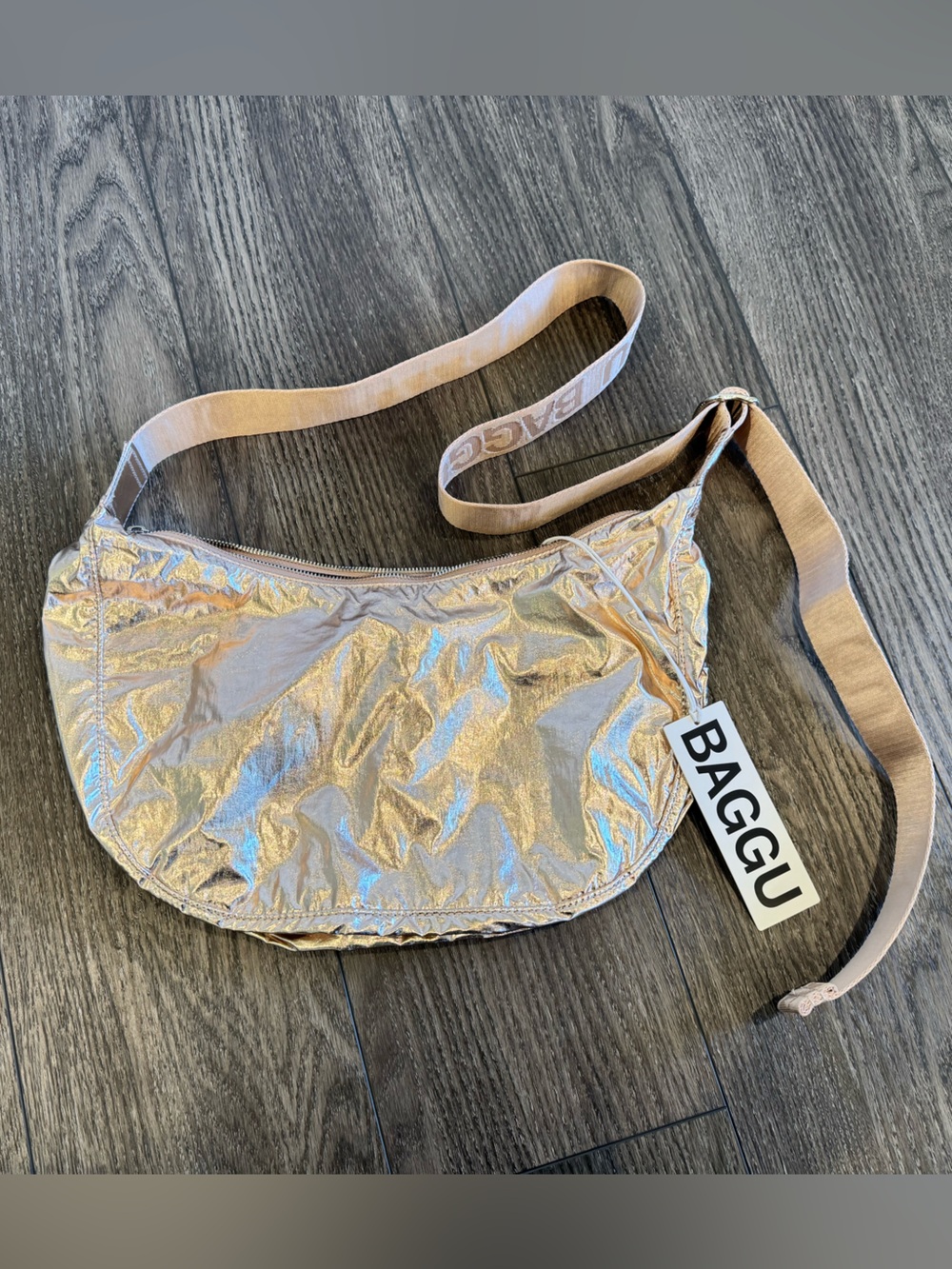 NEW Baggu Medium Crescent Bag - Rose Gold Metallic